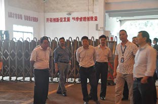 四川省乐山峨边县领导一行莅临午夜福利视频免费观看参观指导